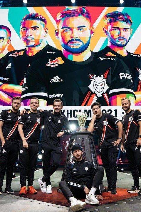leverage award-winning athletes to amplify esports team promotions