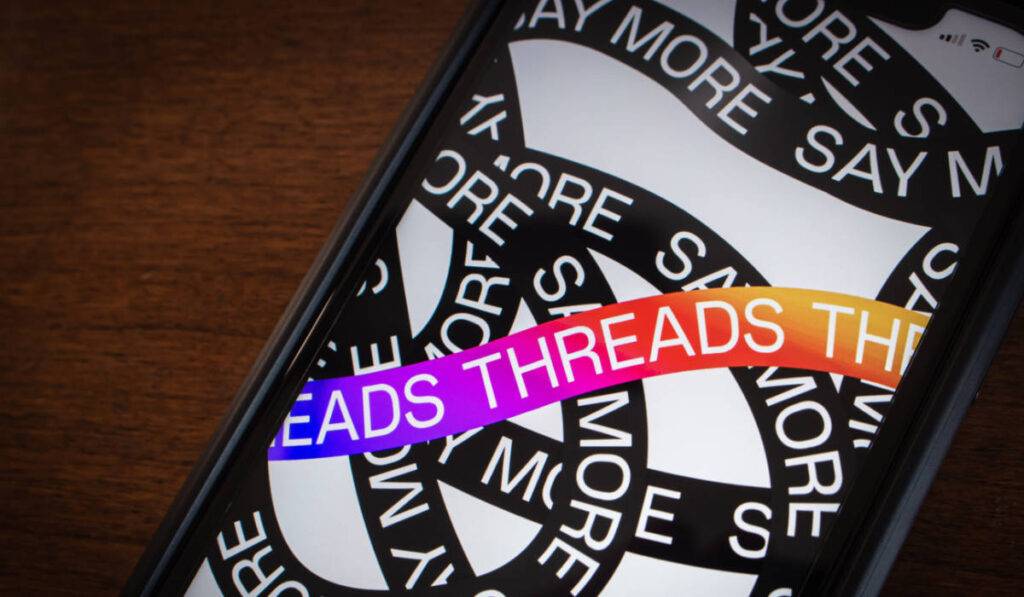 The Threads app is perfect for sports teams to engage fans